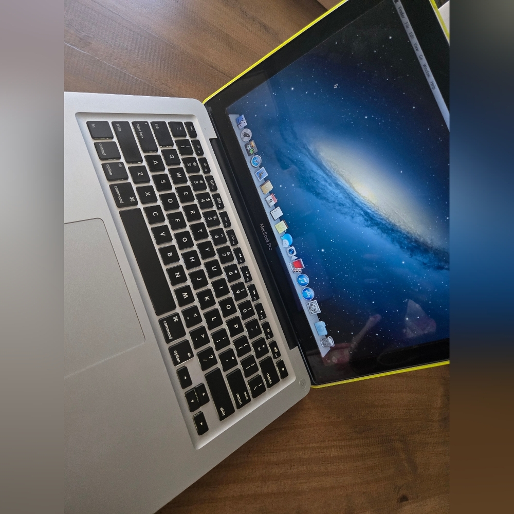 2012 MACBOOK PRO 4GB 1600 MHz
